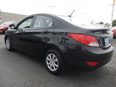 2012 Hyundai Accent  GLS