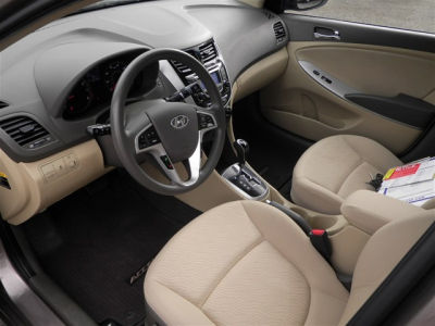 2012 Hyundai Accent  GLS