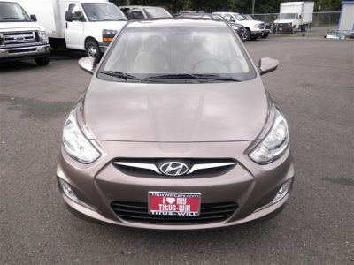 2012 Hyundai Accent  GLS