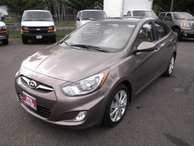 2012 Hyundai Accent  GLS