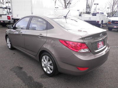 2012 Hyundai Accent  GLS