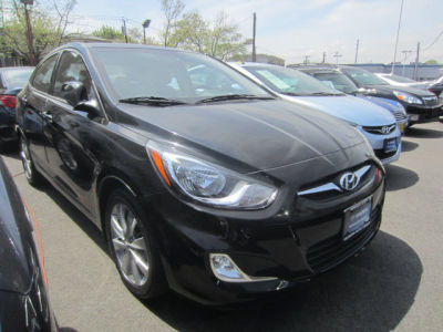 2013 Hyundai Accent  GLS