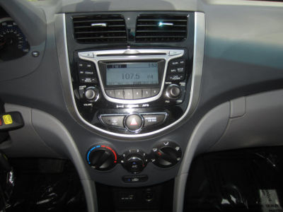2013 Hyundai Accent  GLS