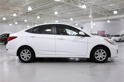 2012 Hyundai Accent  GLS