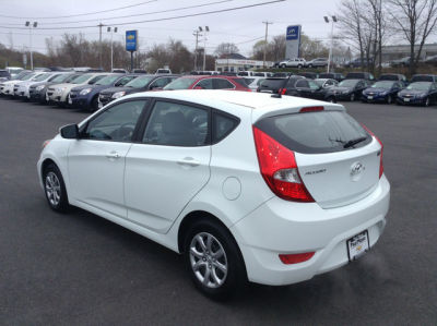 2013 Hyundai Accent SE