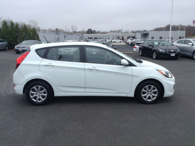 2013 Hyundai Accent SE