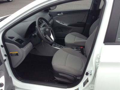 2013 Hyundai Accent SE