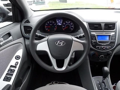 2012 Hyundai Accent GLS