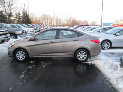 2013 Hyundai Accent  GLS