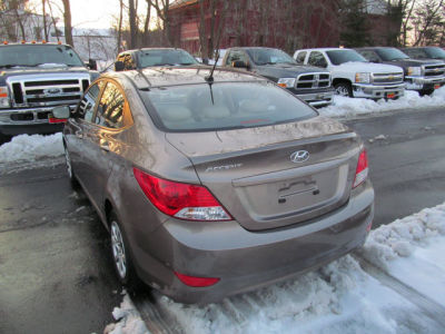 2013 Hyundai Accent  GLS