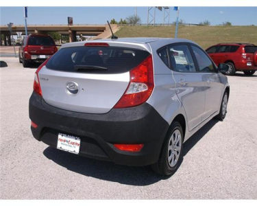 2012 Hyundai Accent  SE