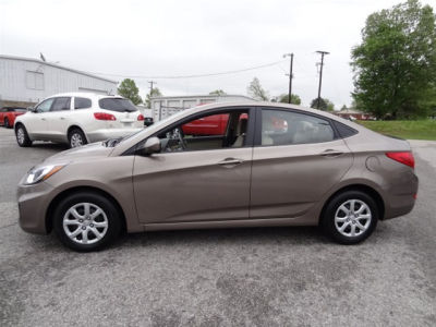 2012 Hyundai Accent GLS