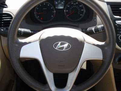 2012 Hyundai Accent  GLS