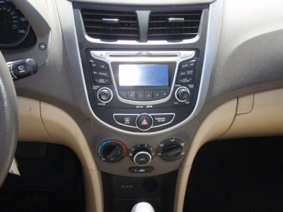 2012 Hyundai Accent  GLS