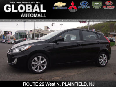 2012 Hyundai Accent  SE