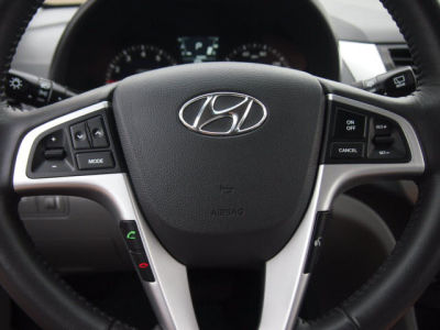 2012 Hyundai Accent  SE