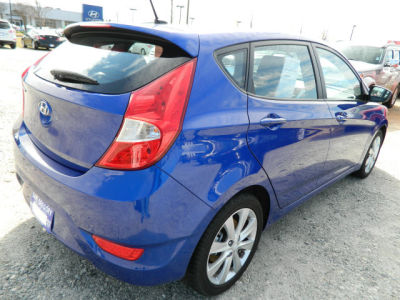 2012 Hyundai Accent SE