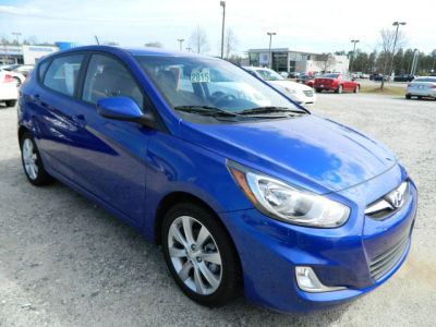 2012 Hyundai Accent SE