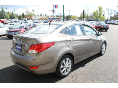 2012 Hyundai Accent  GLS