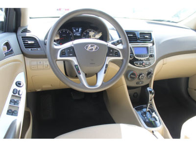 2012 Hyundai Accent  GLS