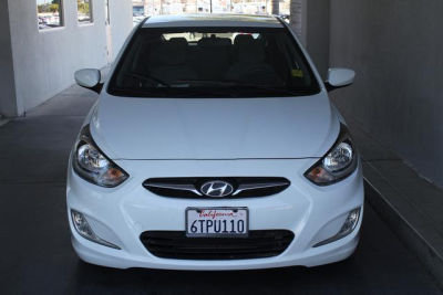 2012 Hyundai Accent  SE