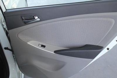 2012 Hyundai Accent  SE