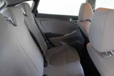 2012 Hyundai Accent  SE
