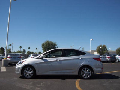 2012 Hyundai Accent  GLS