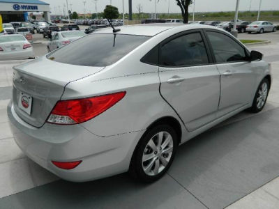 2012 Hyundai Accent  GLS