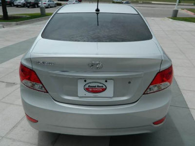 2012 Hyundai Accent  GLS