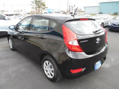 2012 Hyundai Accent  GS
