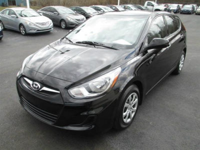 2012 Hyundai Accent  GS