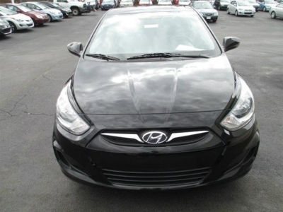 2012 Hyundai Accent  GS
