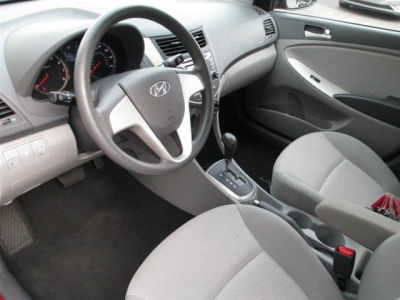 2012 Hyundai Accent  GLS