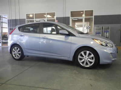 2012 Hyundai Accent  SE