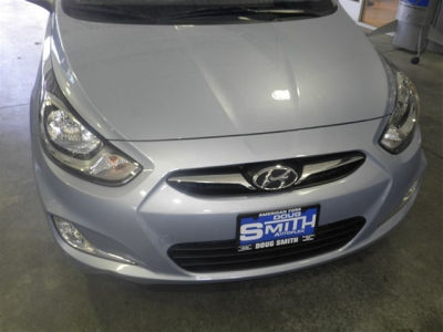2012 Hyundai Accent  SE