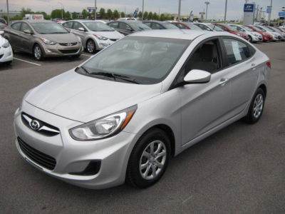 2012 Hyundai Accent GLS