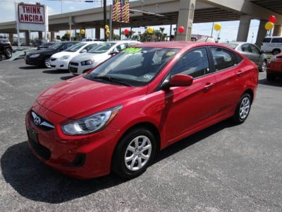 2012 Hyundai Accent  GLS