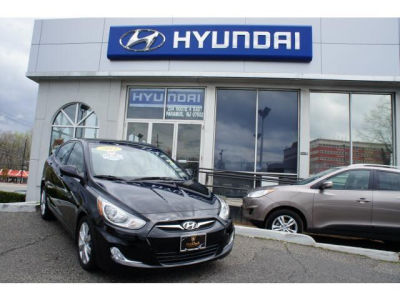 2012 Hyundai Accent  GLS