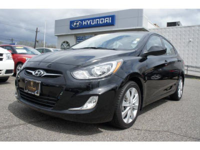 2012 Hyundai Accent  GLS