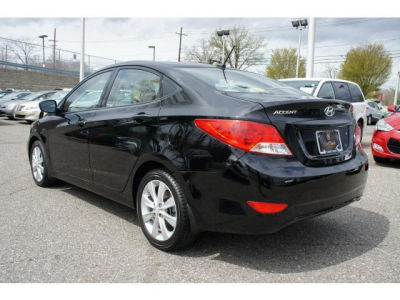 2012 Hyundai Accent  GLS