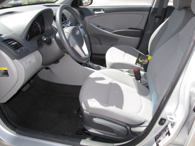 2013 Hyundai Accent  GLS