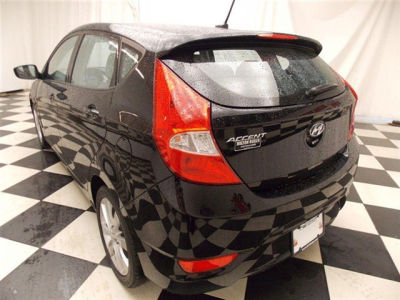 2012 Hyundai Accent SE