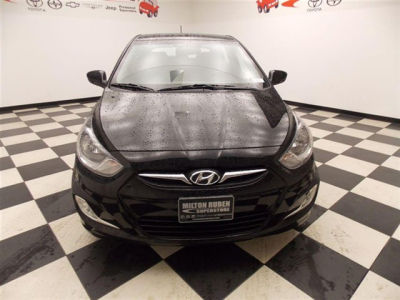 2012 Hyundai Accent SE