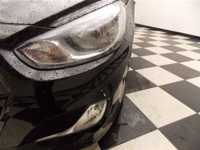 2012 Hyundai Accent SE