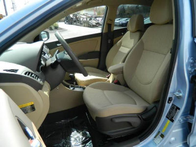 2012 Hyundai Accent  GLS