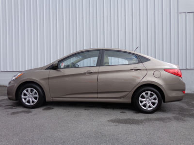 2012 Hyundai Accent  GLS