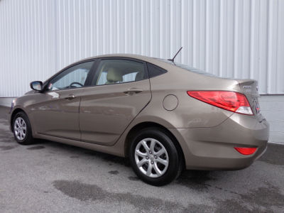 2012 Hyundai Accent  GLS