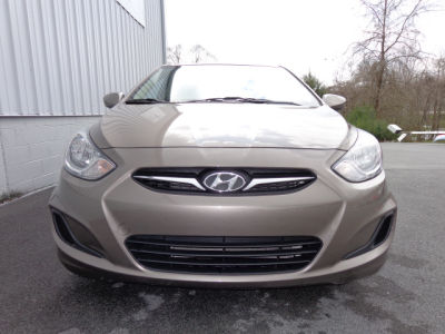 2012 Hyundai Accent  GLS