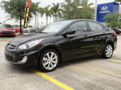 2012 Hyundai Accent GLS